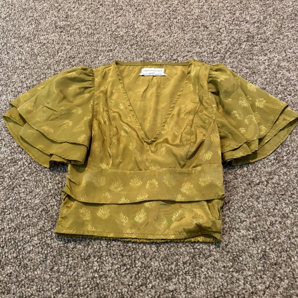 Puff Sleeve Ruffled Blouse